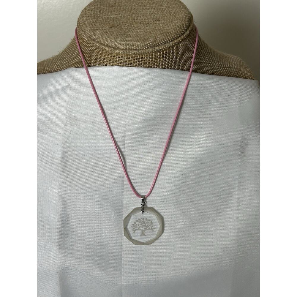 Vtg 1980’s Avon Tree Of Life Pendant On 19” Wax Cord Necklace